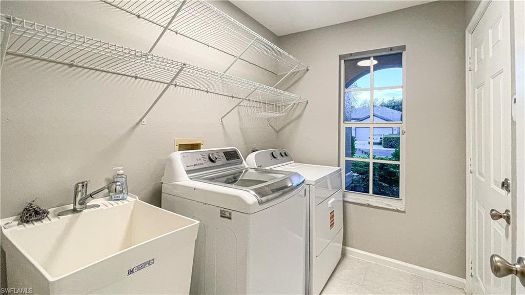 7602 Citrus Hill LN, NAPLES FL 34109-3