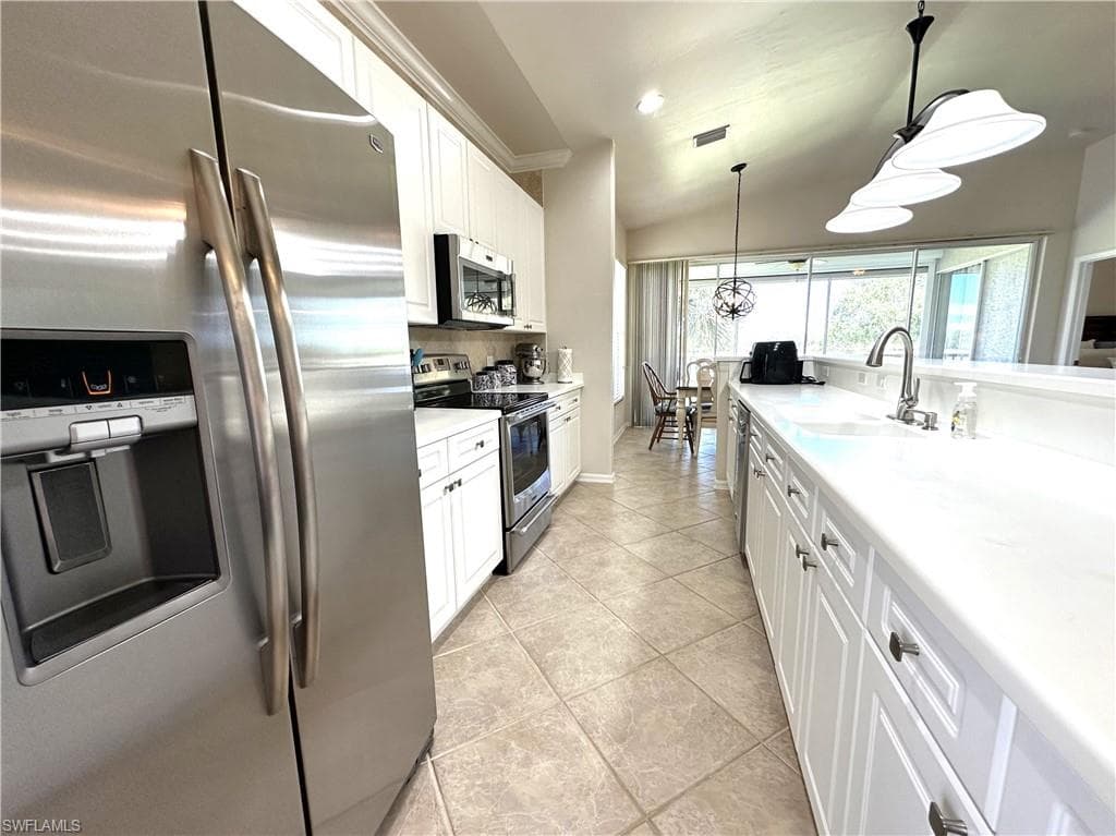 1965 Crestview WAY # 156, NAPLES FL 34119-23