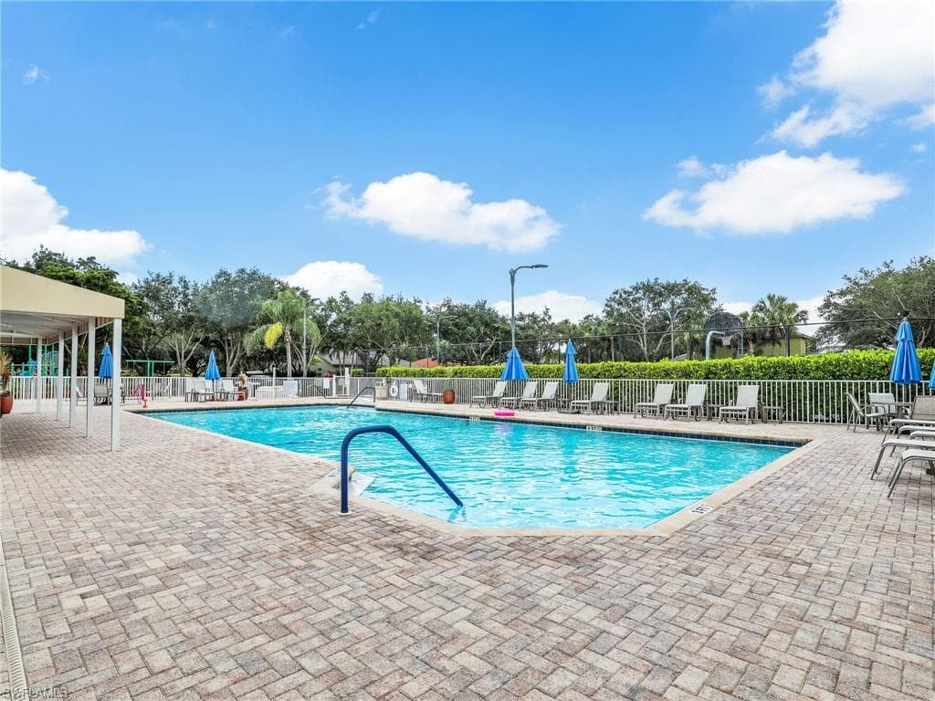 1965 Crestview WAY # 156, NAPLES FL 34119-38