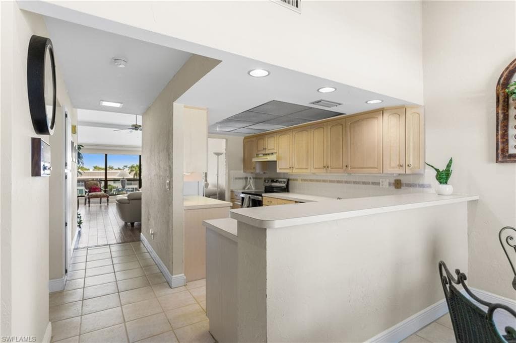 4210 SE 20th PL # A8, CAPE CORAL FL 33904-23