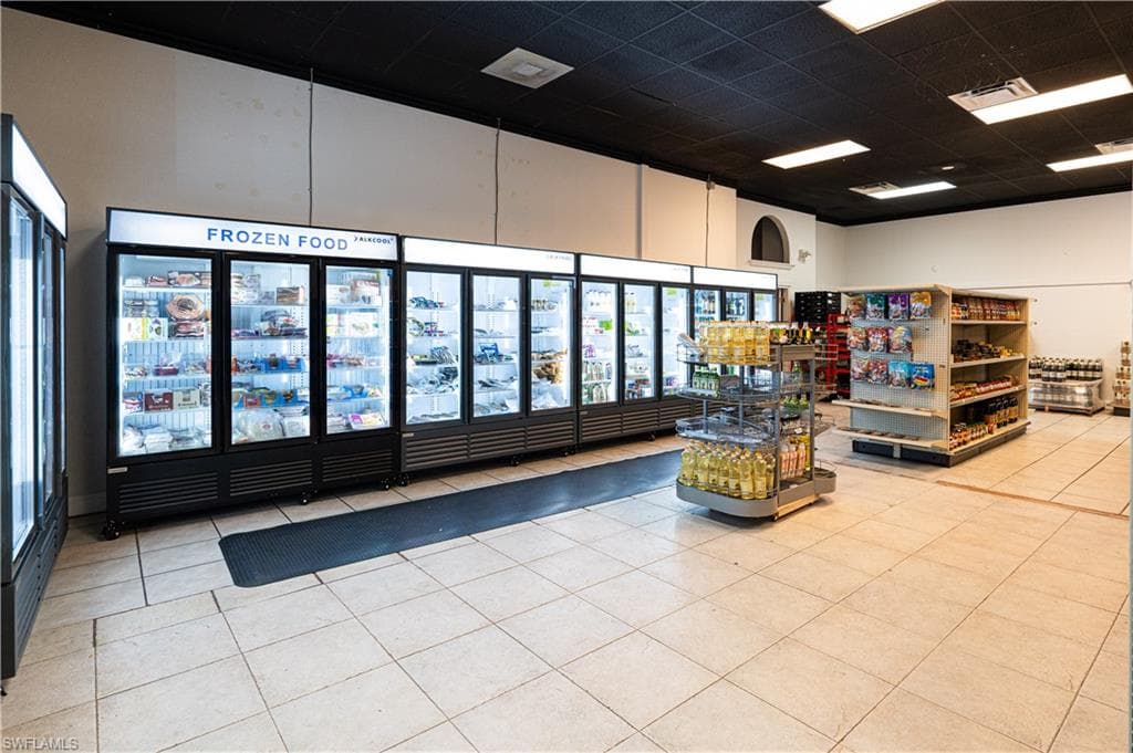 210 OLD KINGS RD S, PALM COAST FL 32136-21