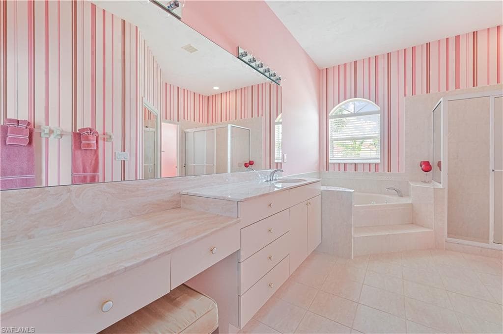 4255 Perth CT, NORTH FORT MYERS FL 33903-19