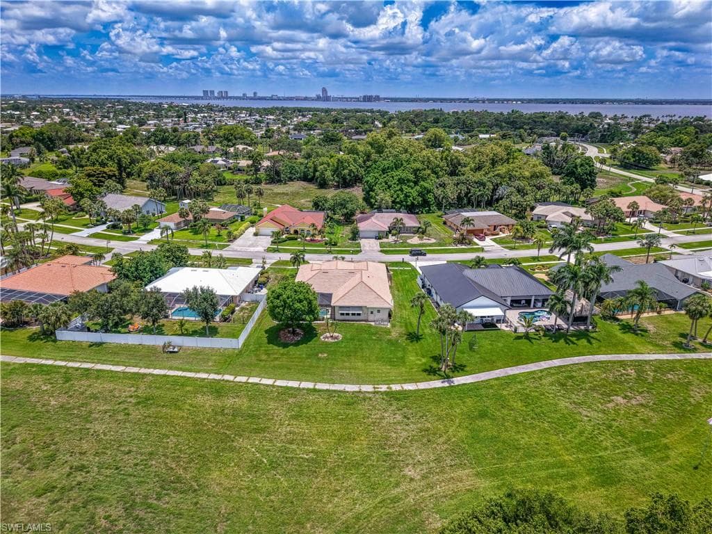 4255 Perth CT, NORTH FORT MYERS FL 33903-44