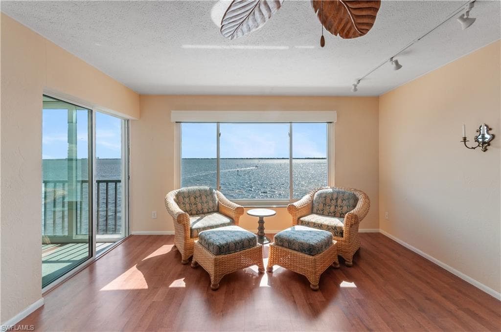 4015 SE 20th PL # 301, CAPE CORAL FL 33904-7