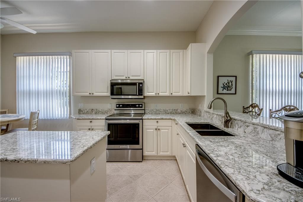 5912 Tarpon Gardens CIR # 201, CAPE CORAL FL 33914-8