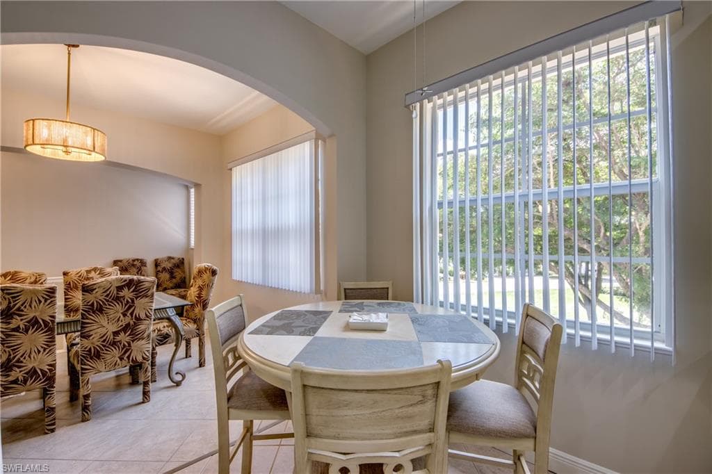 5912 Tarpon Gardens CIR # 201, CAPE CORAL FL 33914-10