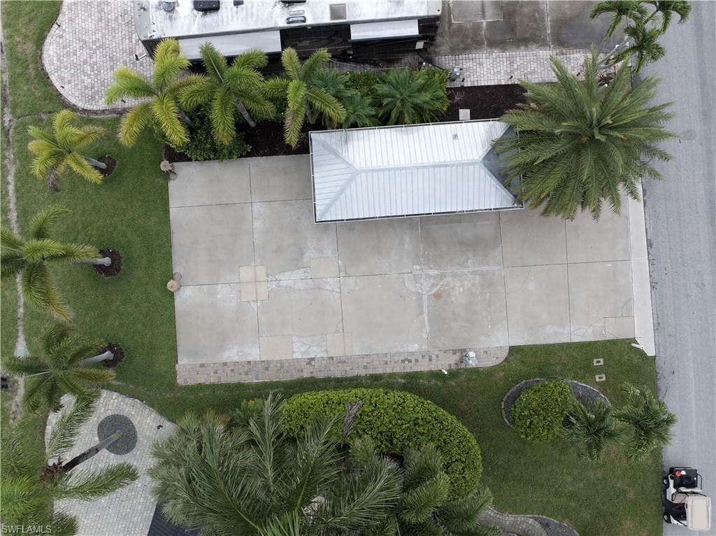 5701 Cypress Woods Resort DR, FORT MYERS FL 33905-1