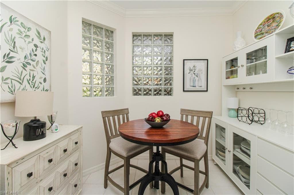 8217 Parkstone PL # 102, NAPLES FL 34120-23