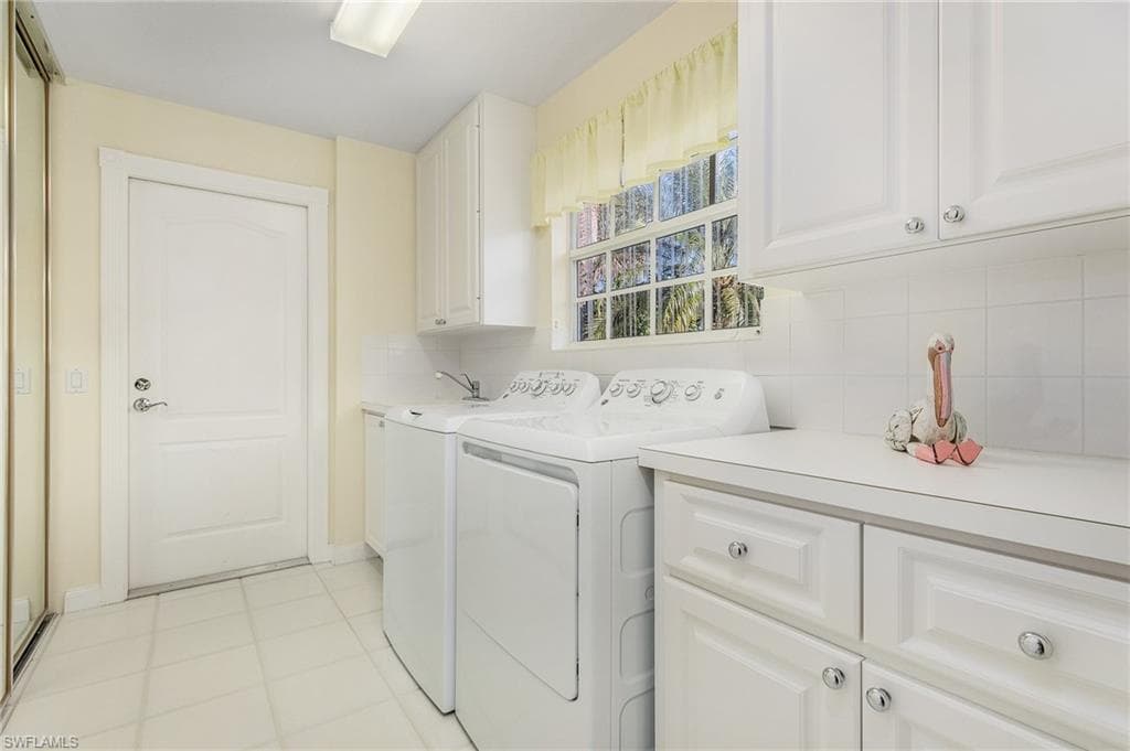 4147 Los Altos CT, NAPLES FL 34109-21