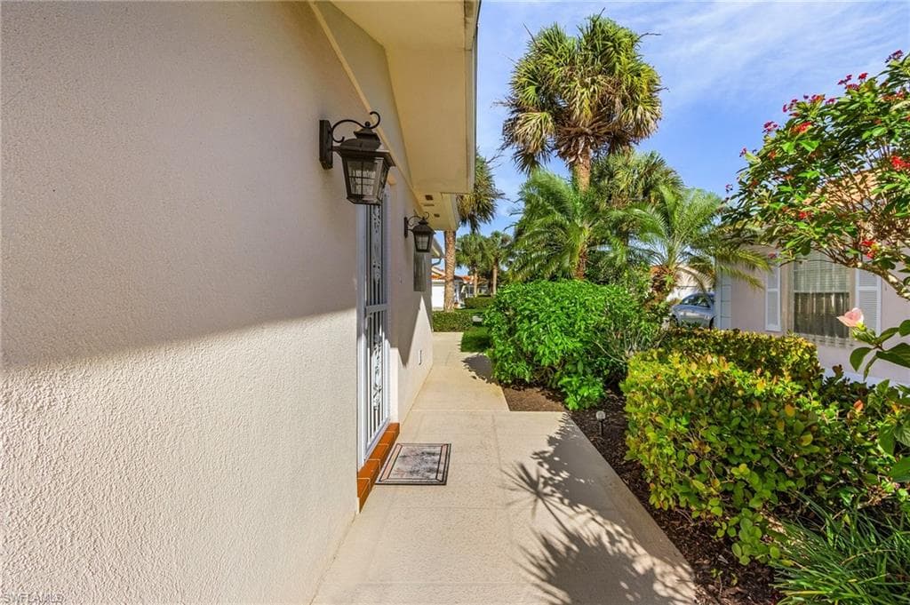 4147 Los Altos CT, NAPLES FL 34109-19