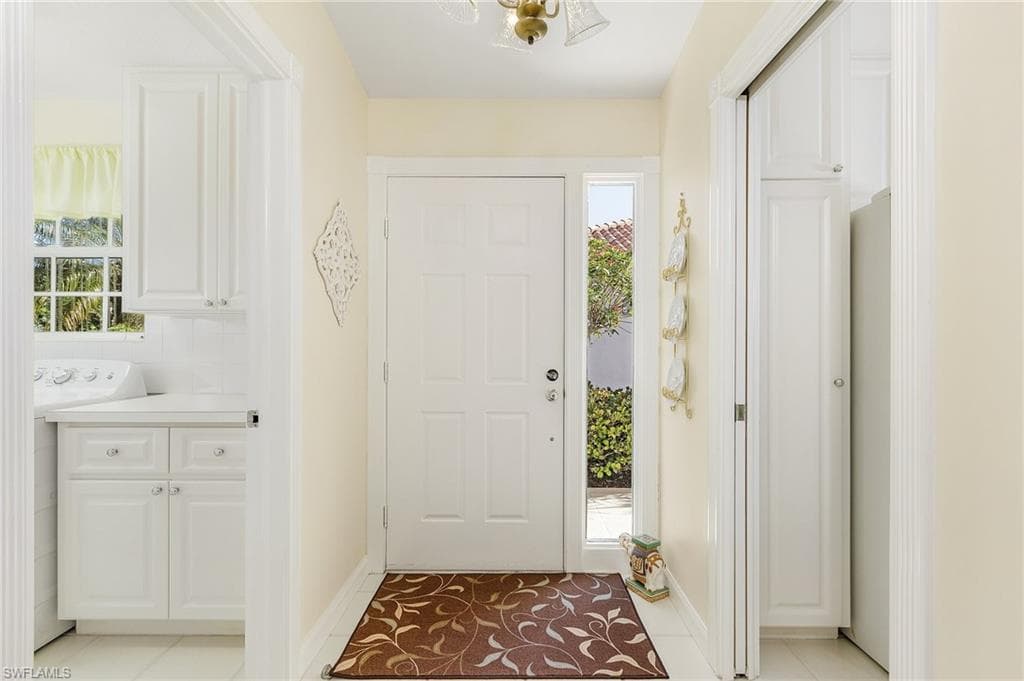 4147 Los Altos CT, NAPLES FL 34109-20