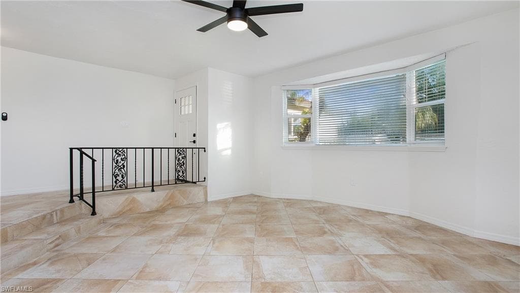 3148 APACHE ST, FORT MYERS FL 33916-20