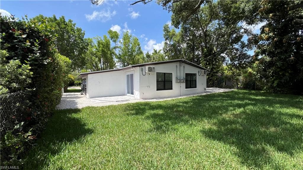 2615/2617 Michigan AVE, FORT MYERS FL 33916-12
