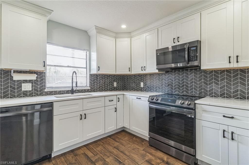 1019 Wyomi DR, FORT MYERS FL 33919-4