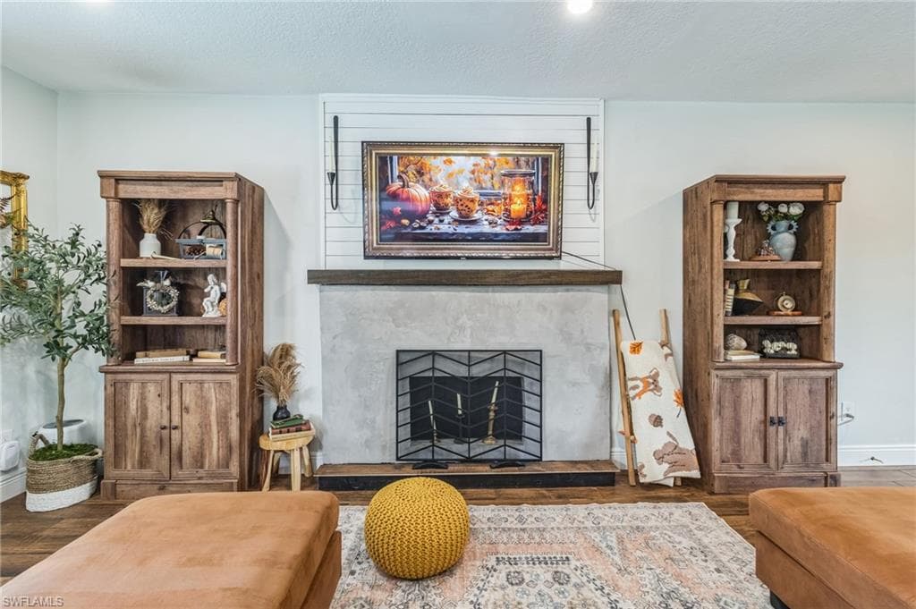 1019 Wyomi DR, FORT MYERS FL 33919-9