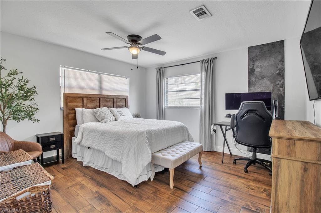 1019 Wyomi DR, FORT MYERS FL 33919-20