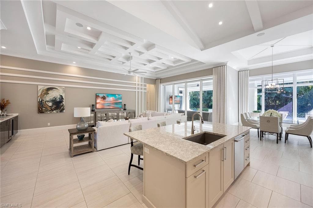 6818 Mangrove AVE, NAPLES FL 34109-16