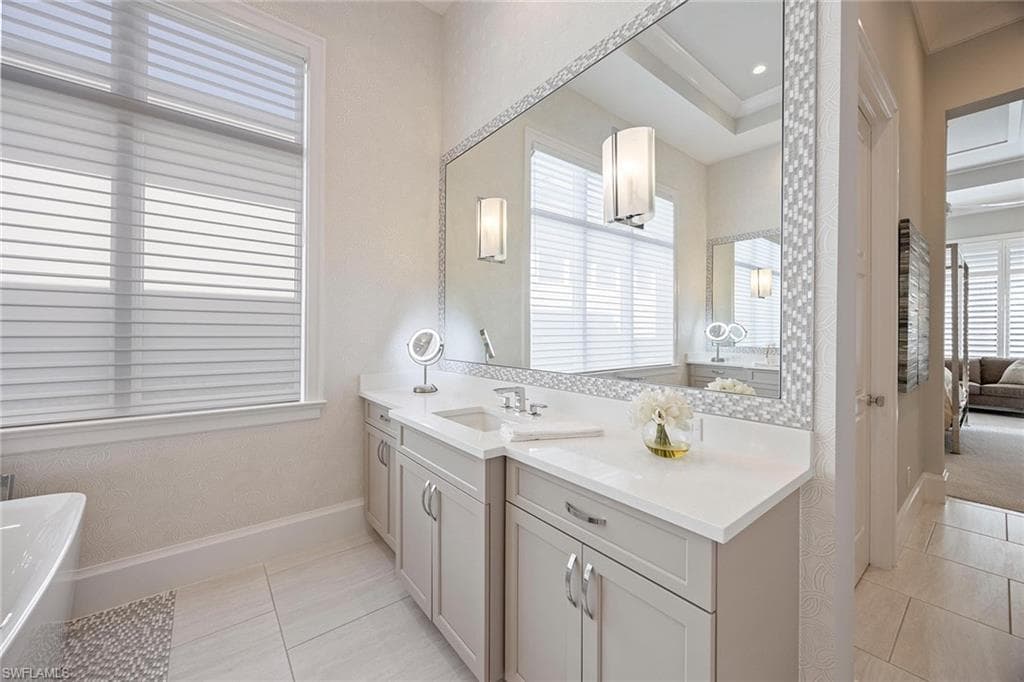 6818 Mangrove AVE, NAPLES FL 34109-23