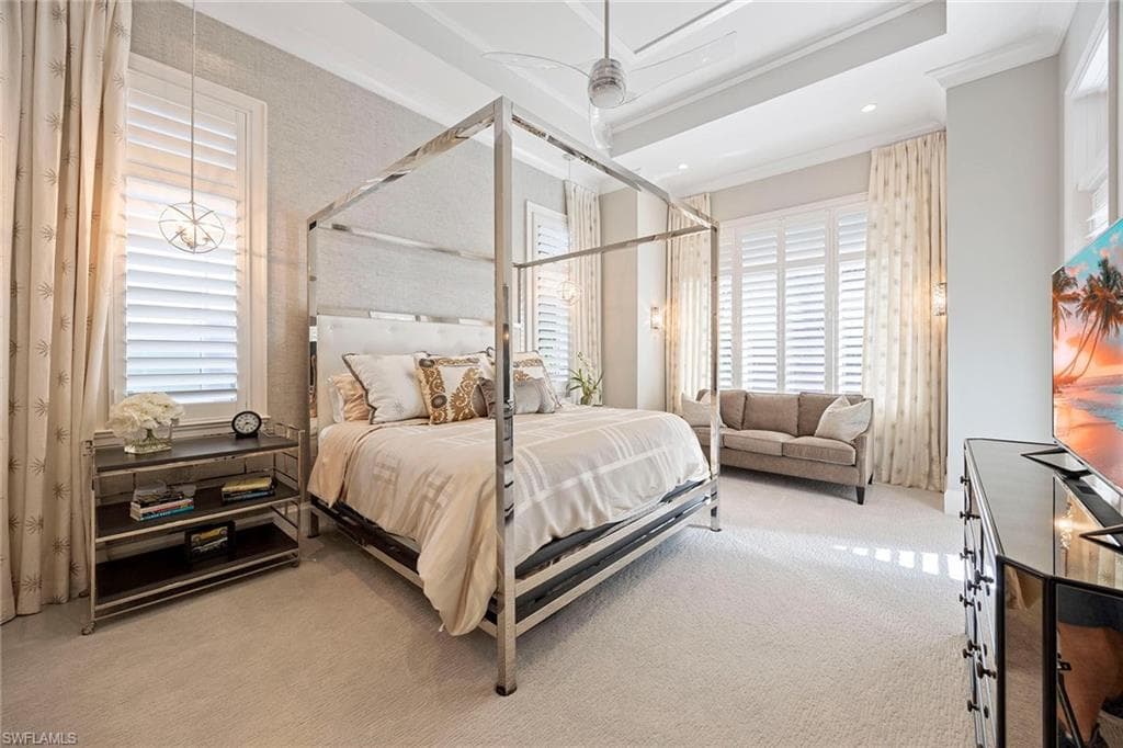 6818 Mangrove AVE, NAPLES FL 34109-18