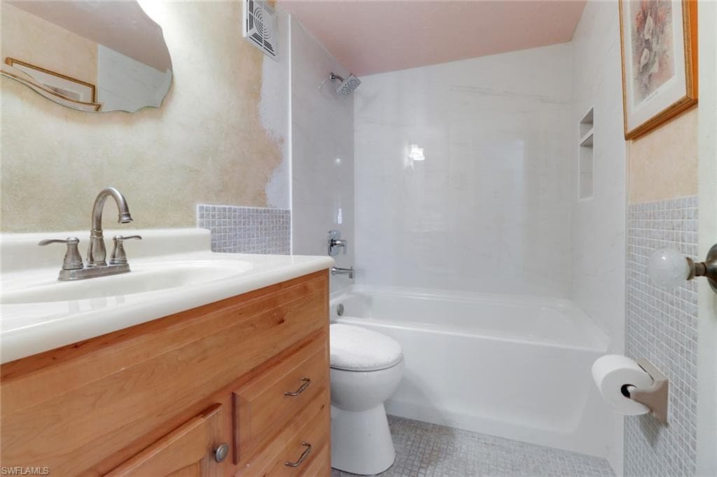 1155 Sandpiper ST # D4, NAPLES FL 34102-16