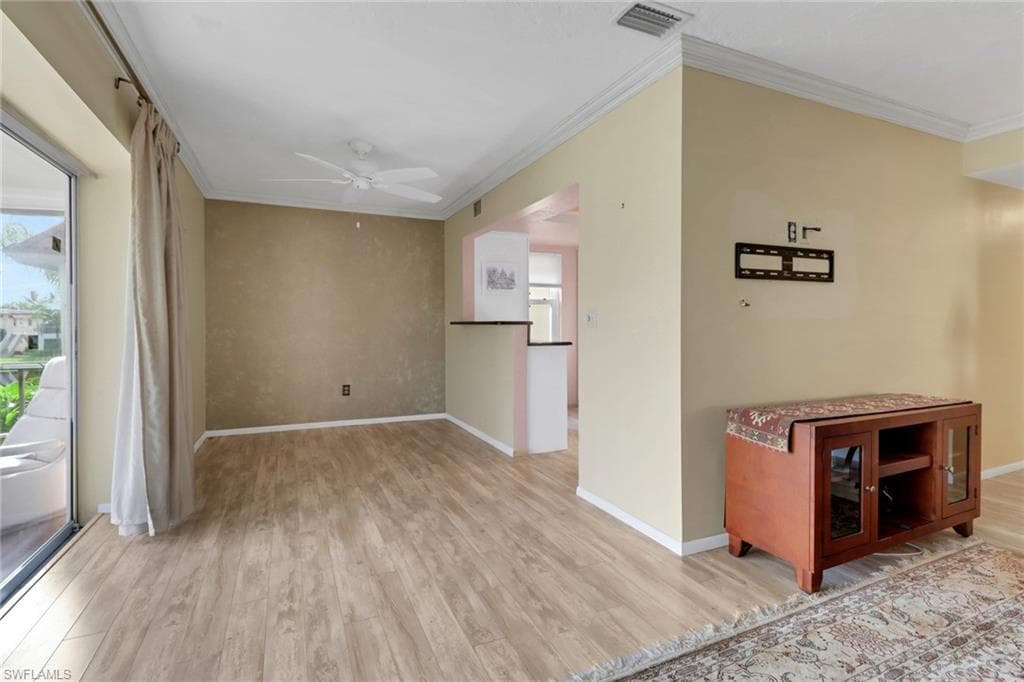 1155 Sandpiper ST # D4, NAPLES FL 34102-8