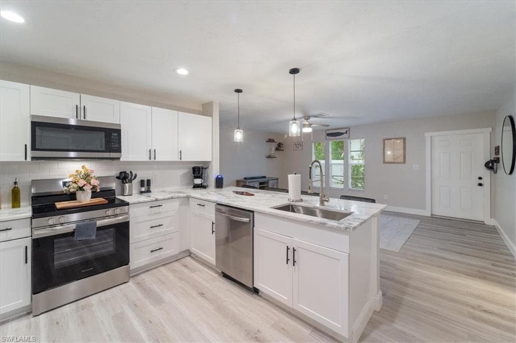 51-55 Lake ST, NORTH FORT MYERS FL 33903-22