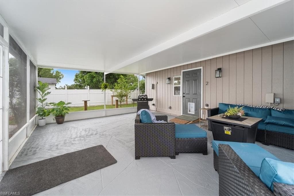 51-55 Lake ST, NORTH FORT MYERS FL 33903-41