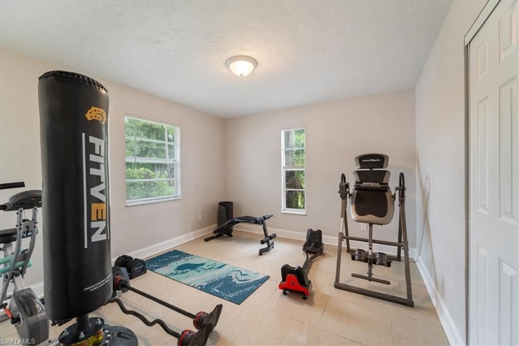 51-55 Lake ST, NORTH FORT MYERS FL 33903-12