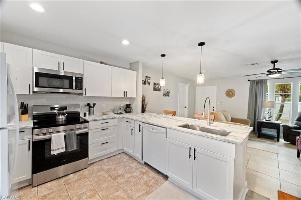 51-55 Lake ST, NORTH FORT MYERS FL 33903-21