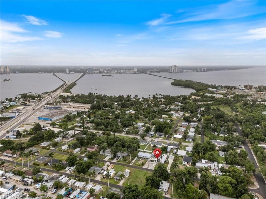 51-55 Lake ST, NORTH FORT MYERS FL 33903-4