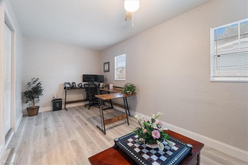 51-55 Lake ST, NORTH FORT MYERS FL 33903-39