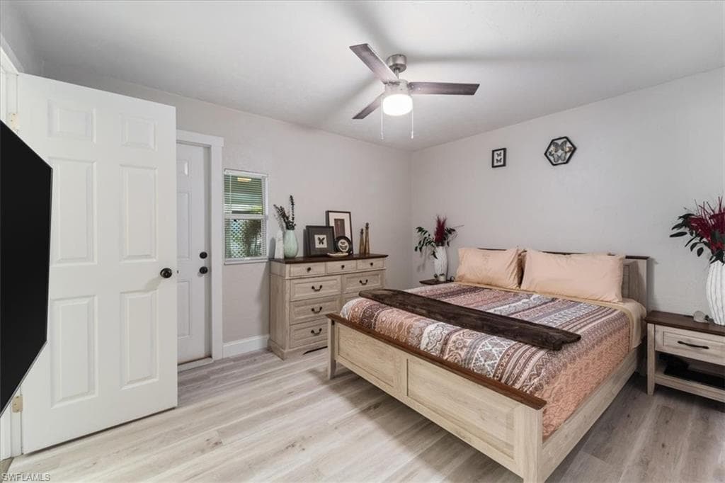 51-55 Lake ST, NORTH FORT MYERS FL 33903-30