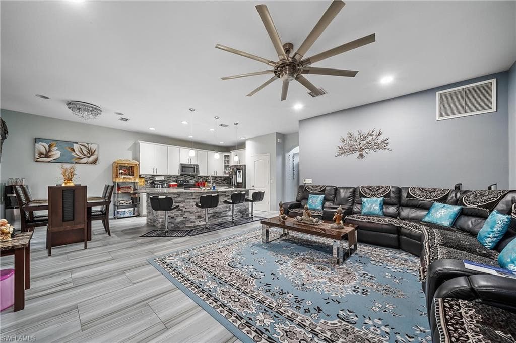 2858 Via Campania ST-1