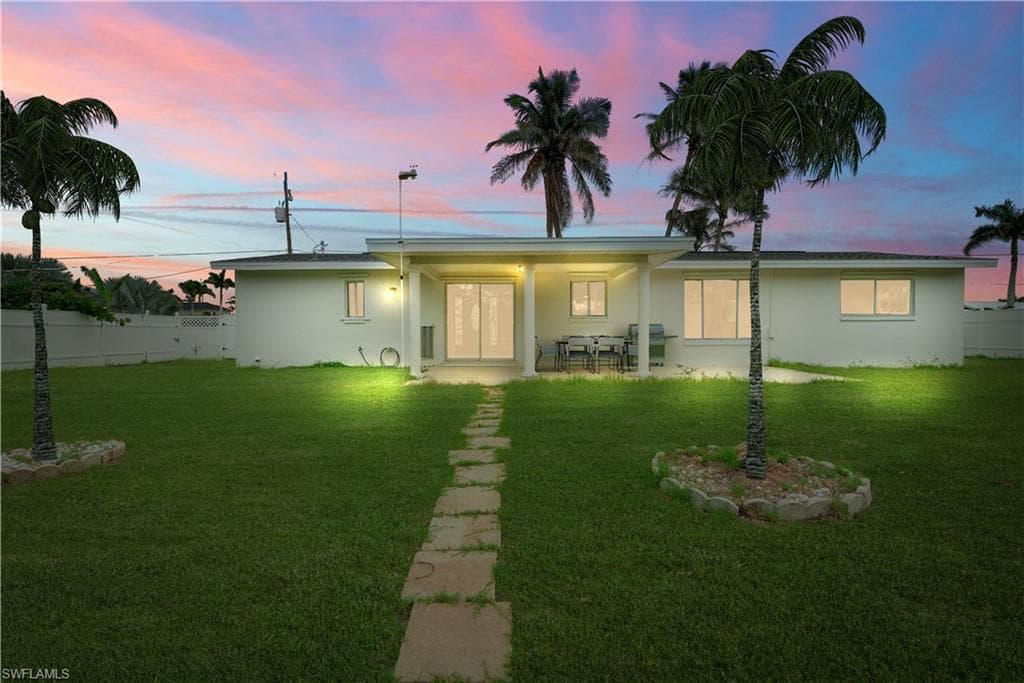 32 Fairview BLVD-1