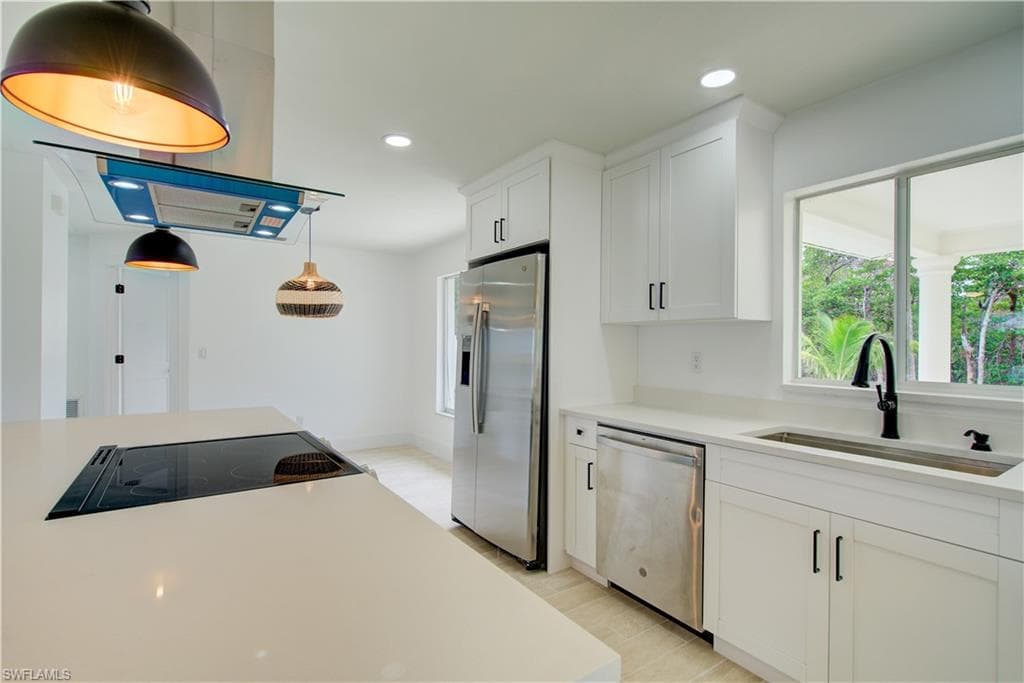 32 Fairview BLVD-5