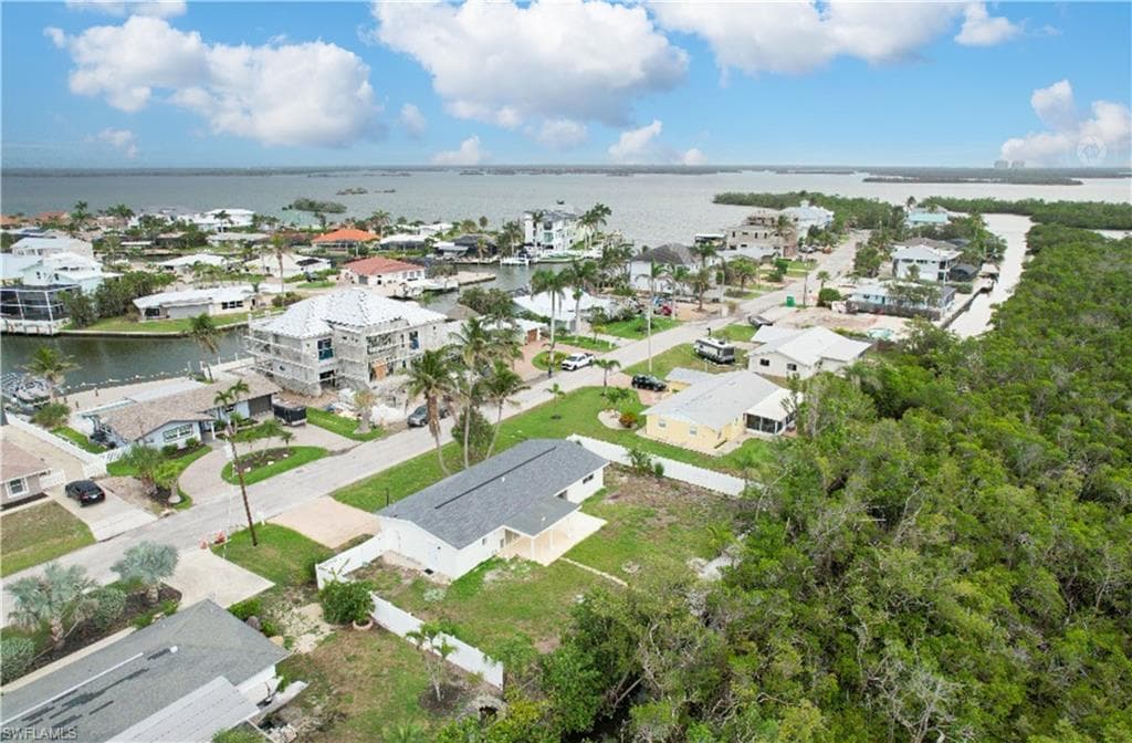 32 Fairview BLVD-45