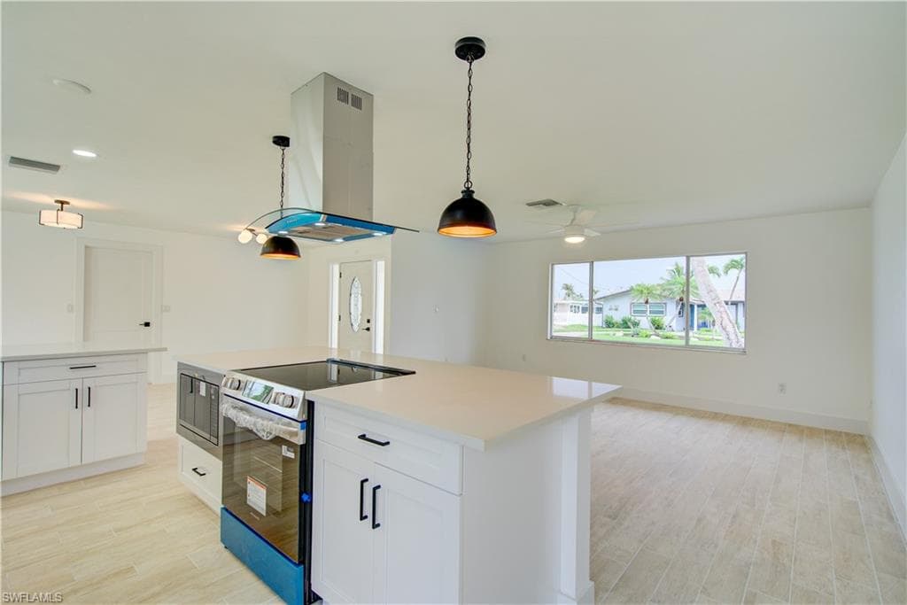 32 Fairview BLVD-6
