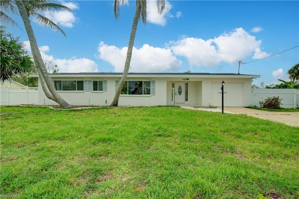 32 Fairview BLVD-29