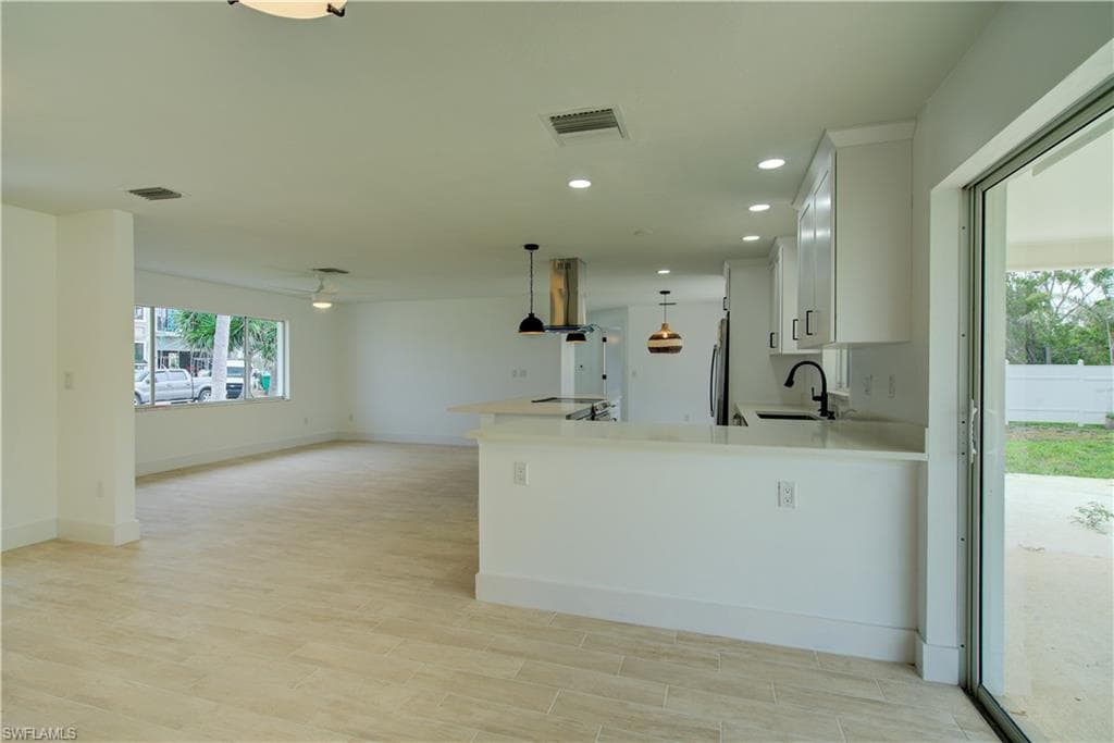 32 Fairview BLVD-9