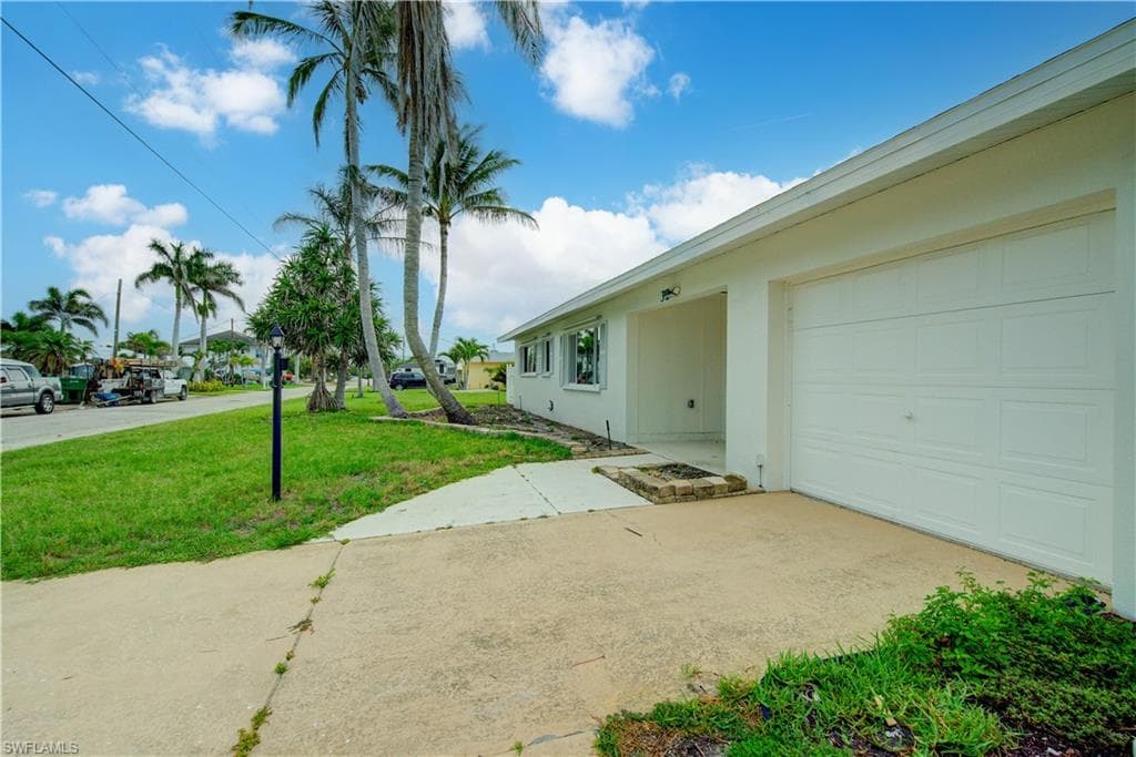 32 Fairview BLVD-32