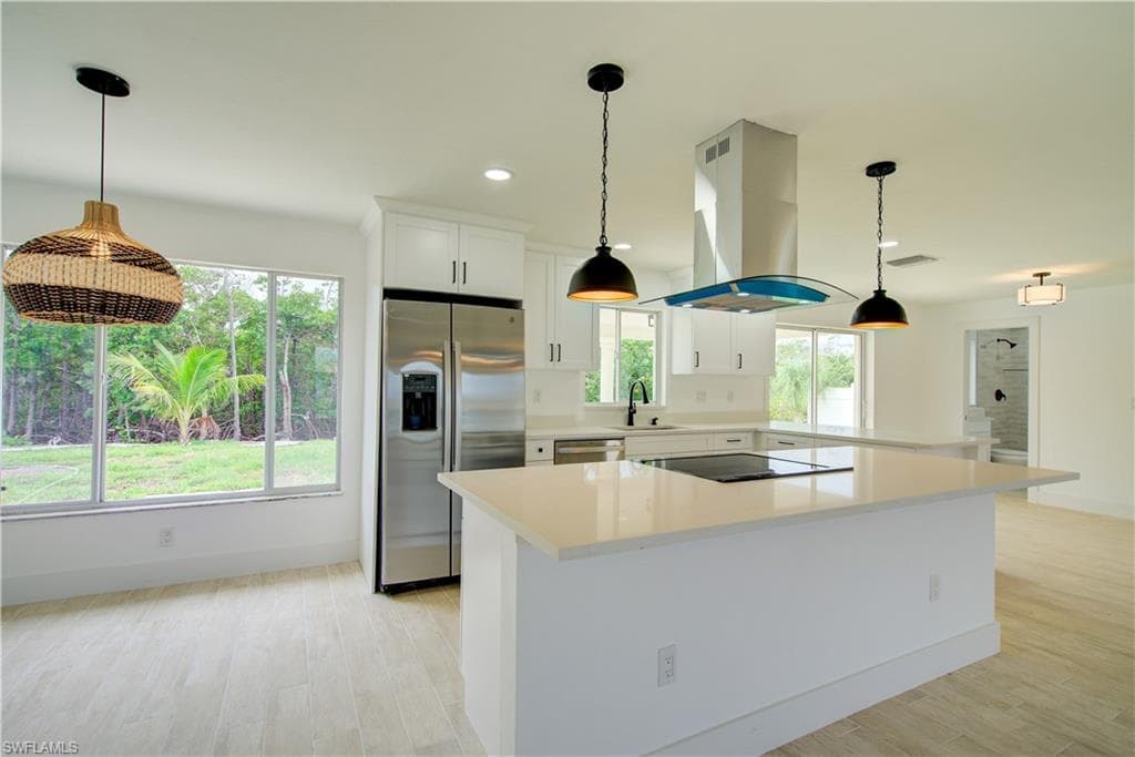 32 Fairview BLVD-3