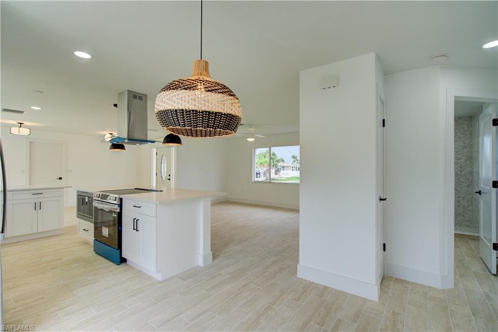 32 Fairview BLVD-7