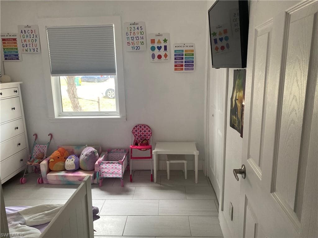 3915 Lotus DR, NAPLES FL 34104-14