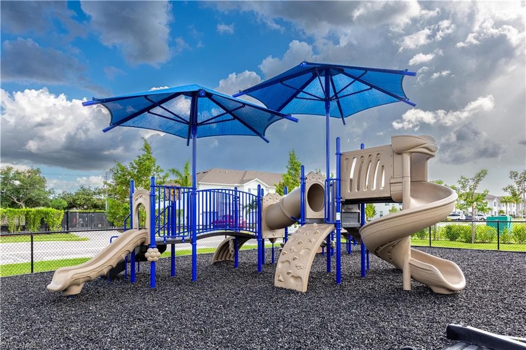 15307 Wildflower CIR, NAPLES FL 34119-22