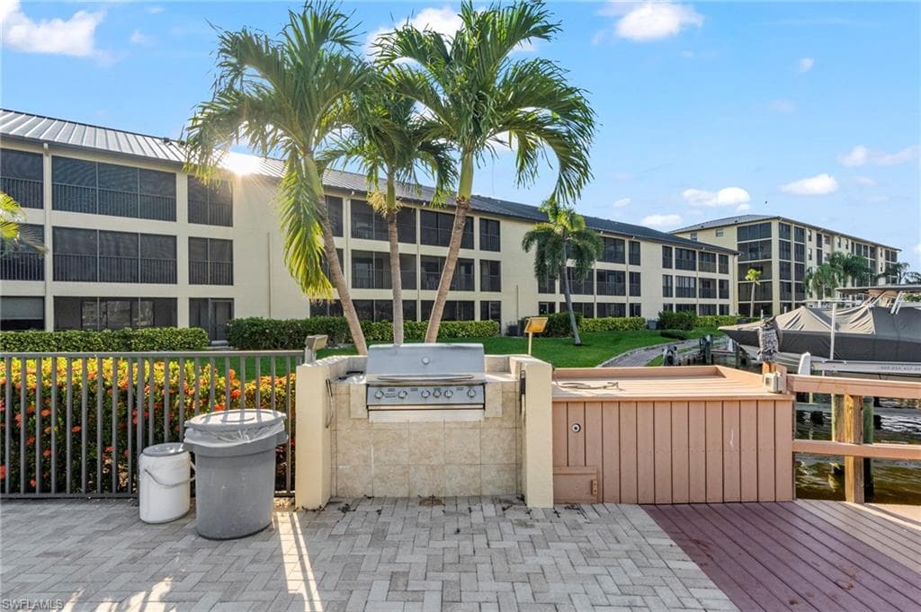 4719 SE 17th PL # 103, CAPE CORAL FL 33904-31
