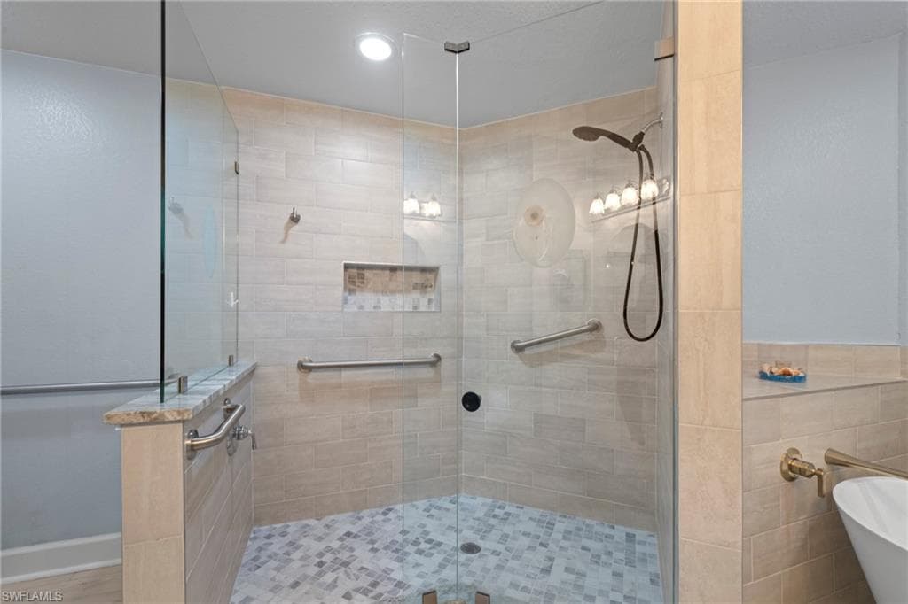 19081 Ridgepoint DR # 102, ESTERO FL 33928-16