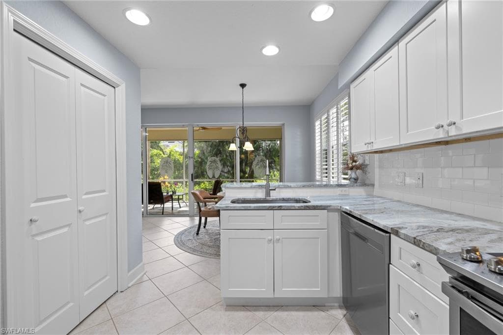 19081 Ridgepoint DR # 102, ESTERO FL 33928-3