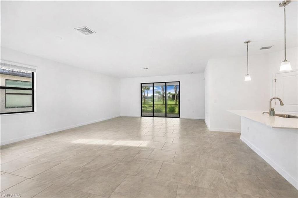 18311 Ridgeline DR, ESTERO FL 33928-5