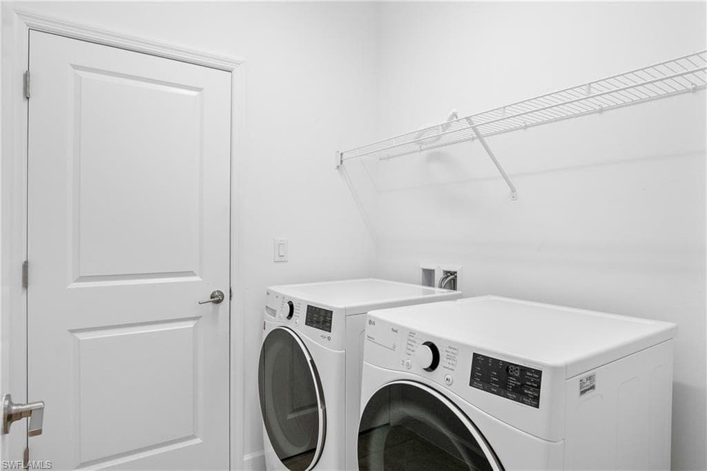 18311 Ridgeline DR, ESTERO FL 33928-16