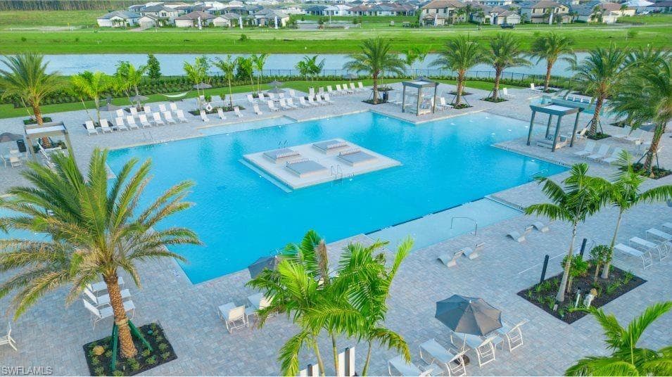 18311 Ridgeline DR, ESTERO FL 33928-19